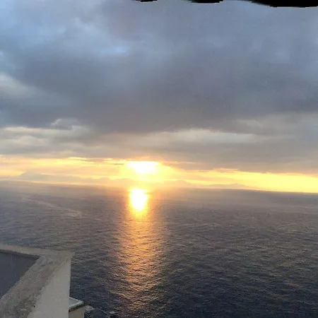 Otel Hotel Holiday 3*