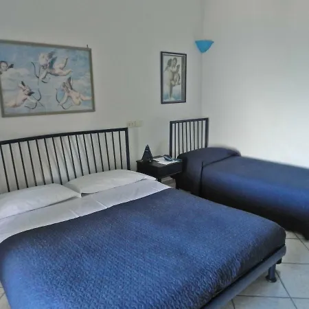 Hotel Holiday 3*