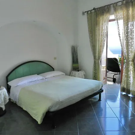 Hotel Holiday 3* Praiano