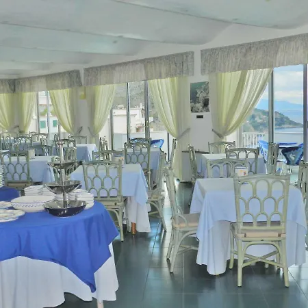 Hotel Hotel Holiday Praiano