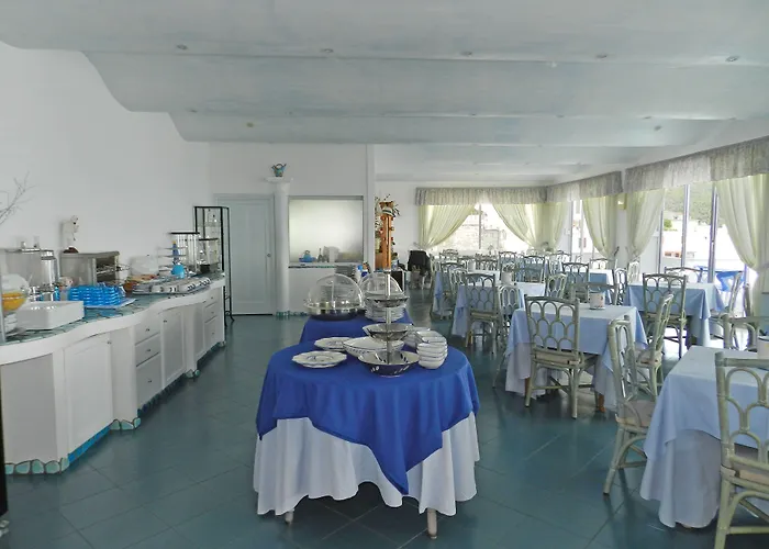 假日酒店 3* 普莱亚诺