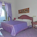 فندق Hotel Holiday