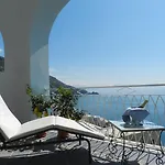 Hotel Holiday فندق
