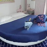 Hotel Holiday 3*