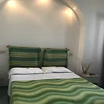 Hotel Holiday فندق برايانو