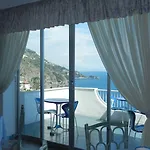 Hotel Holiday 3*