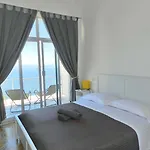 Hotel Holiday فندق 3*