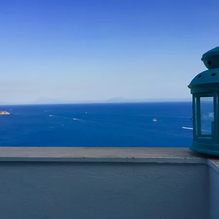 Hotel Holiday Ξενοδοχείο 3*