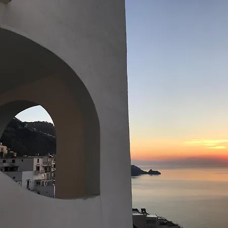 Hotel Holiday 3* Praiano