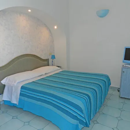 Hotel Hotel Holiday