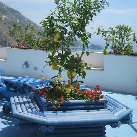 Hotel Holiday 3*