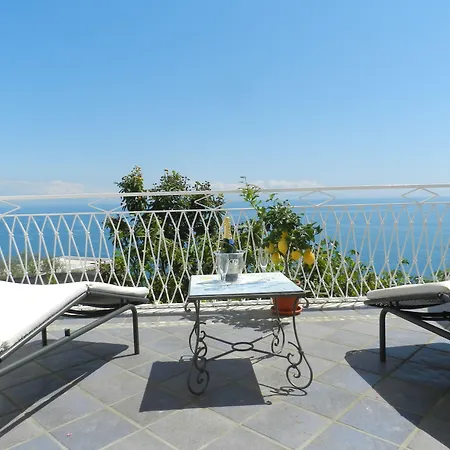 Hotel Holiday 3*