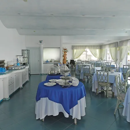 Hotel Holiday 3* Praiano