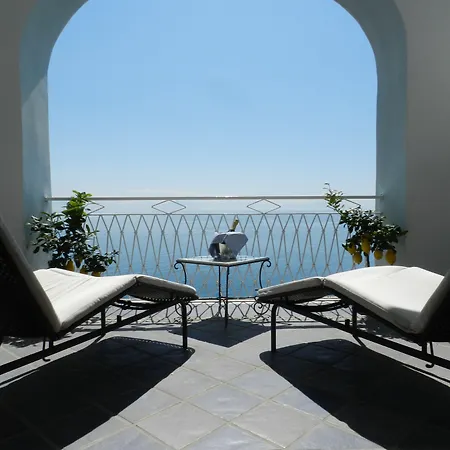 Hotel Holiday