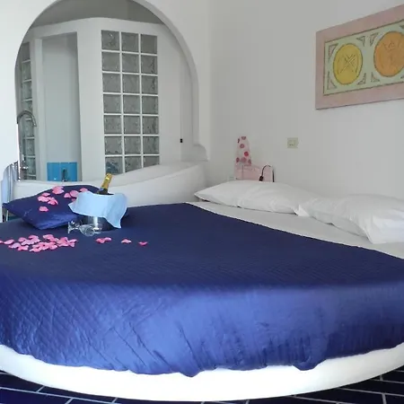 Hotel Holiday Hotel