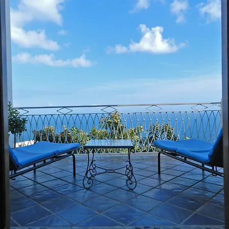 Ξενοδοχείο Hotel Holiday