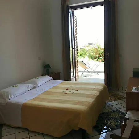 Hotel Holiday 3*