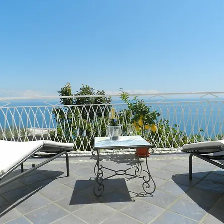 Hotel Holiday 3*